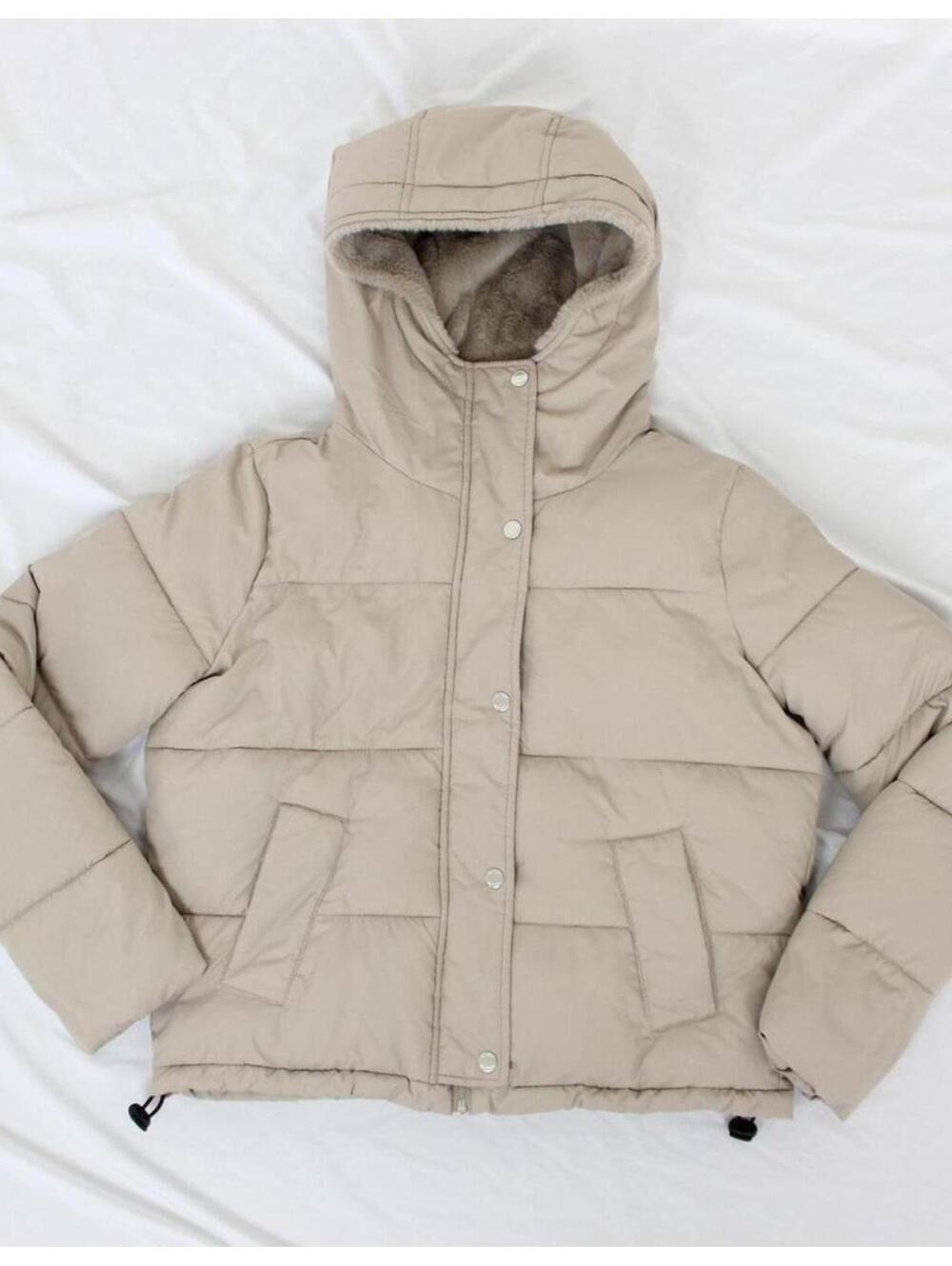 Hollister Co. Beige hooded down puffer jacket Size M